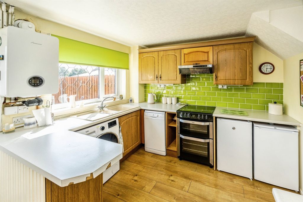 Property photo 3 of 17