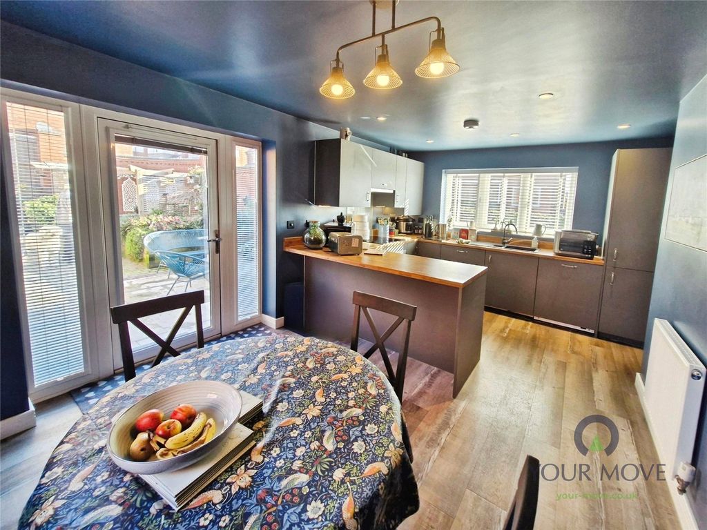 Property photo 3 of 22 Kitchen/Diner