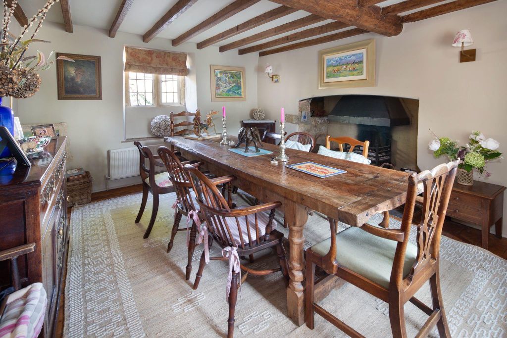 Property photo 3 of 12 Image