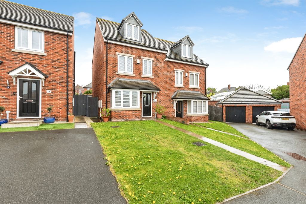 Property photo 1 of 18