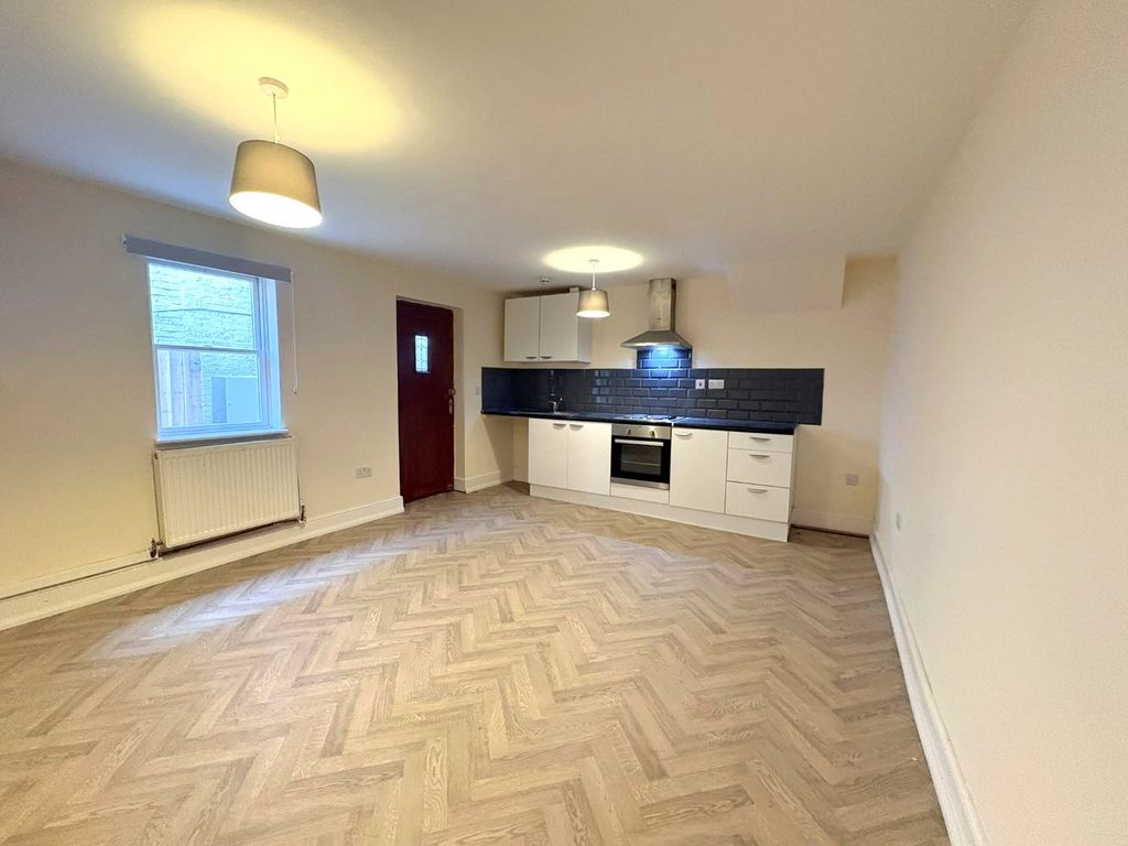 Property photo 1 of 10 Picture No. 08