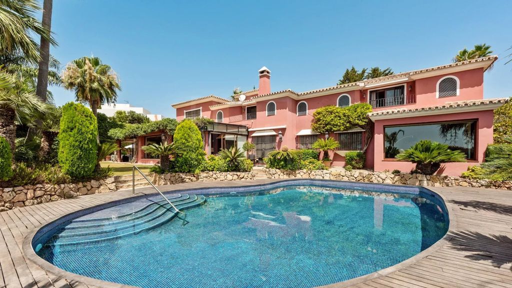 Property photo 1 of 18