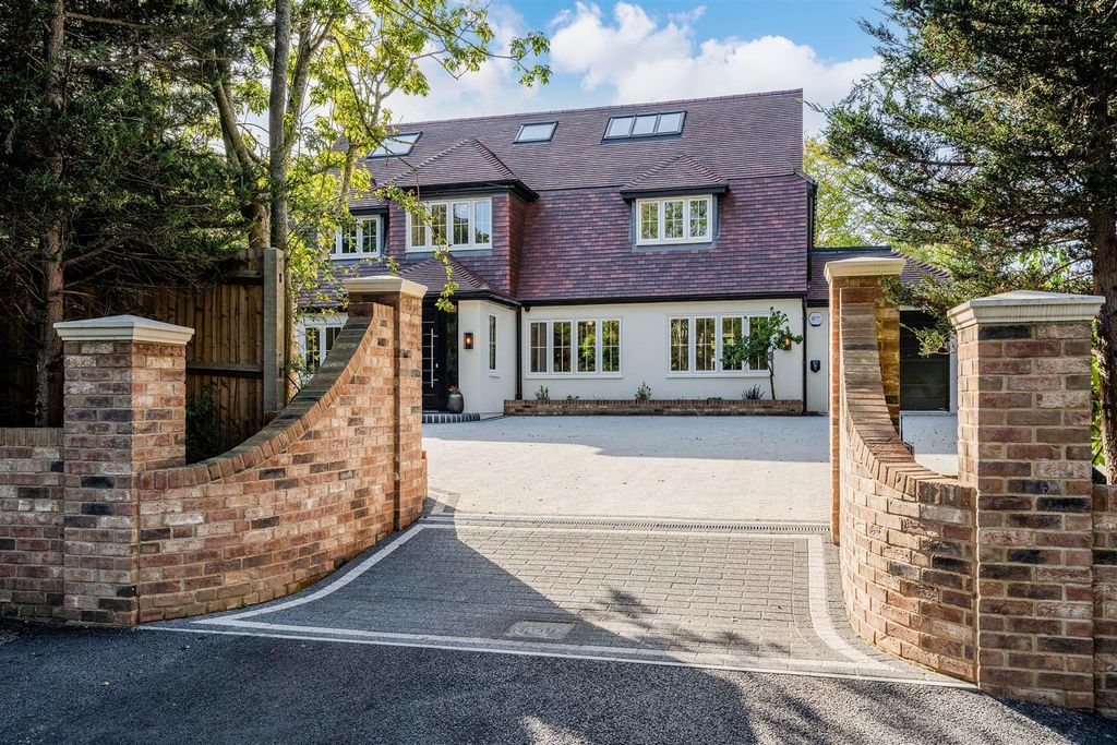 Property photo 1 of 47 Banstead Road, 146B (19).Jpg
