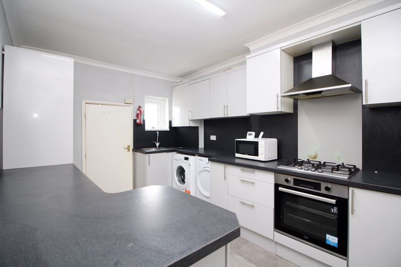 Property photo 3 of 12 Kitchen
