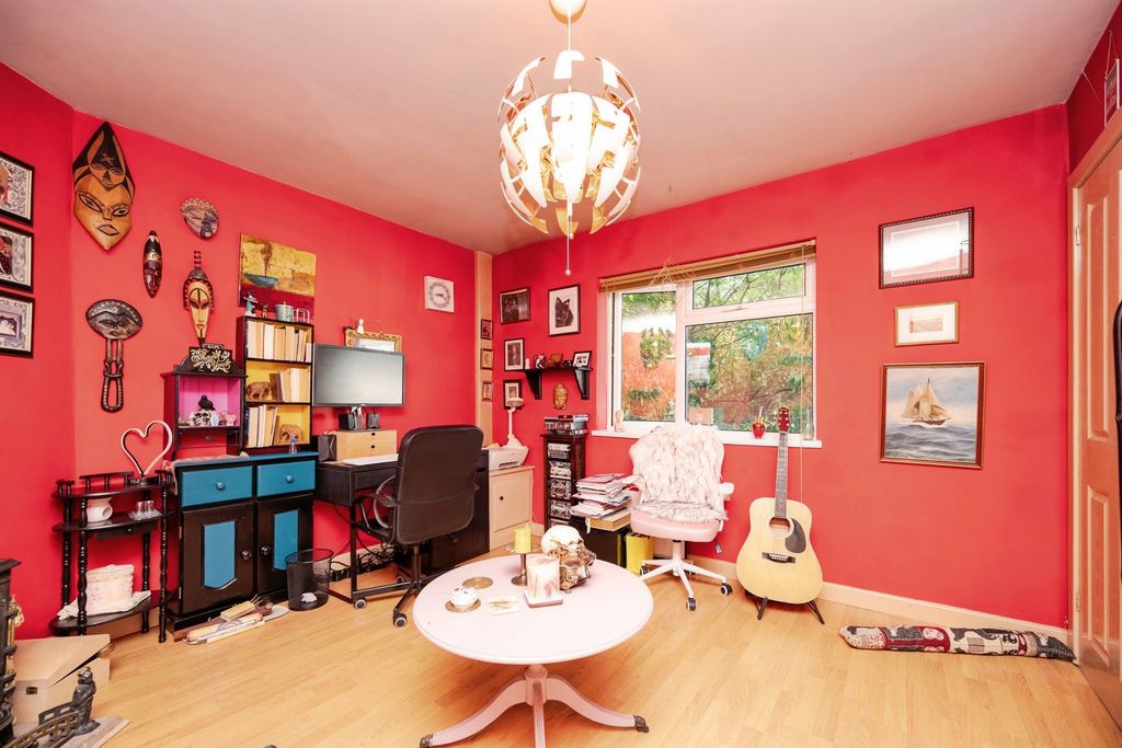 Property photo 3 of 14
