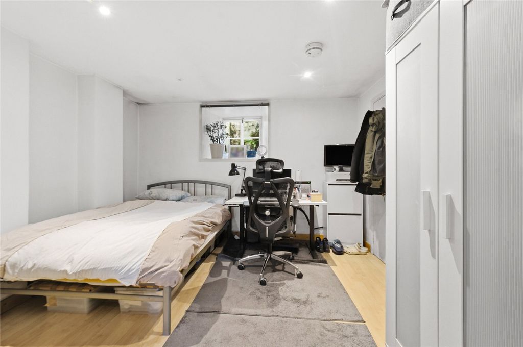 Property photo 3 of 16 Picture No. 09