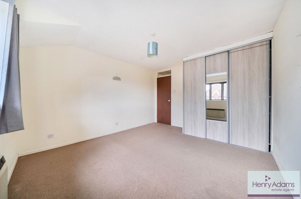 Additional image 8 of 2 bed flat for saleLongmead, Liss GU33
