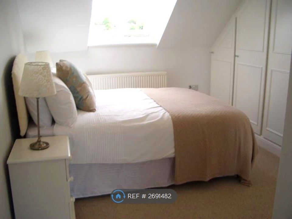 Property photo 1 of 10 Bedroom 2