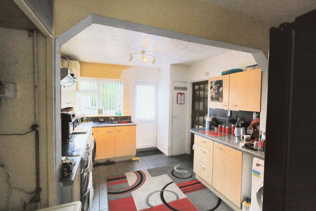 Property photo 2 of 8