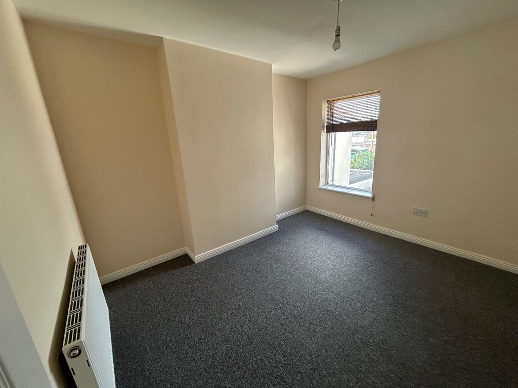 Property photo 2 of 10 Bedroom Two