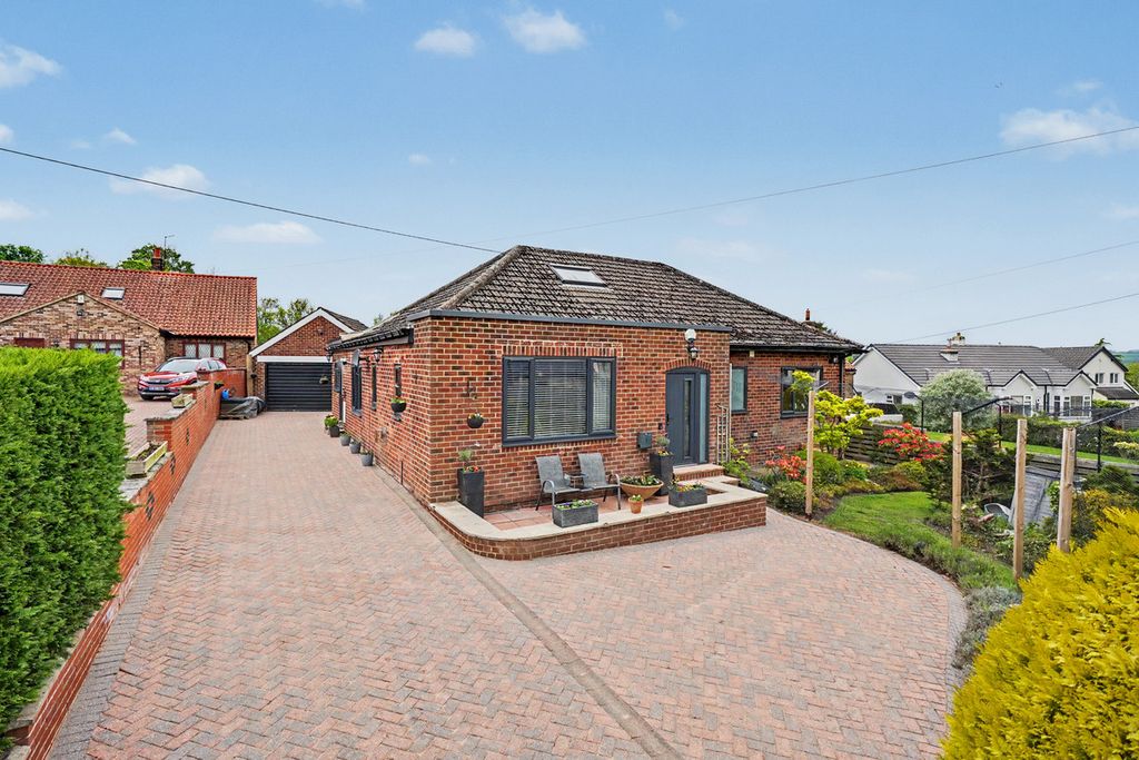 Property photo 1 of 30