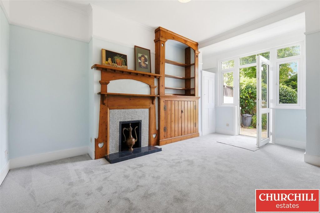 Property photo 3 of 21 4