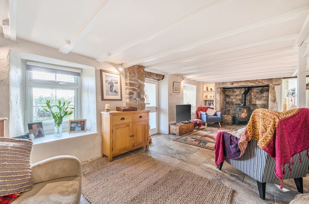 Property photo 3 of 22 1387226-2-693985c...