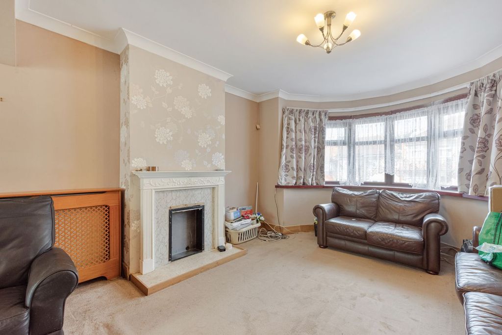 Property photo 2 of 11