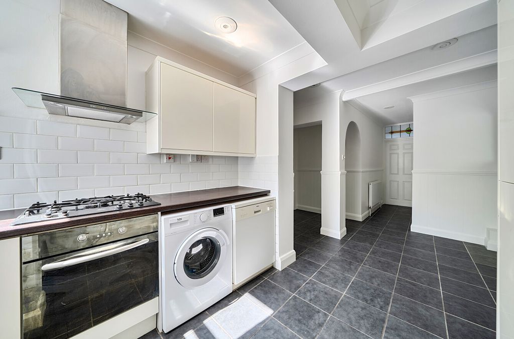 Property photo 3 of 17 1433386-2-69Baa41...