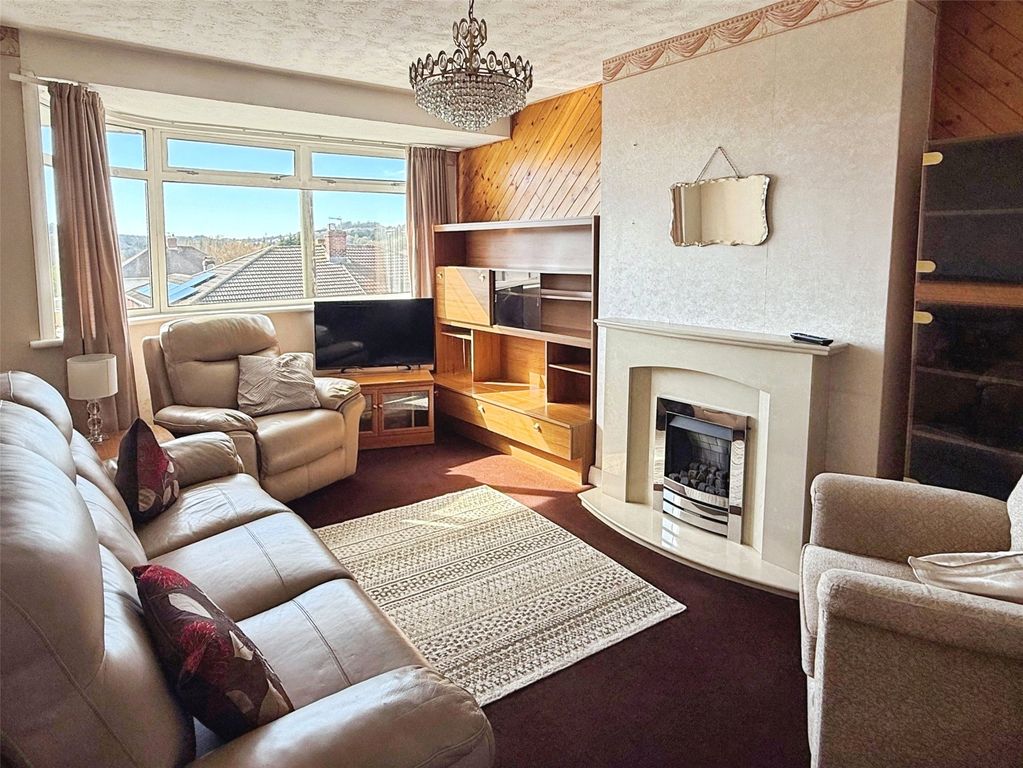 Property photo 3 of 14 3 - Picture No. 17