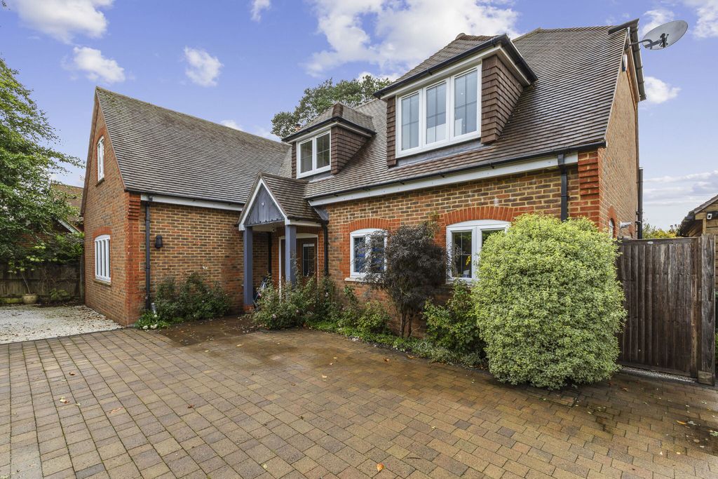 Property photo 1 of 18