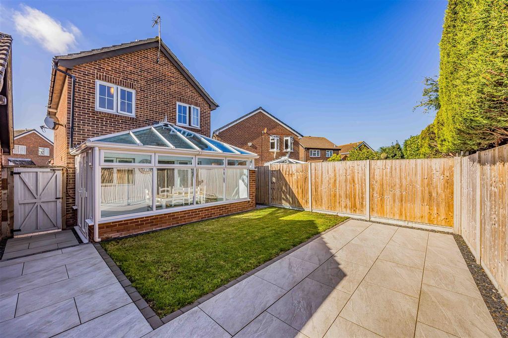 Property photo 2 of 22 40 Puffin Crescent, Fareham-Small-Porticomarketing