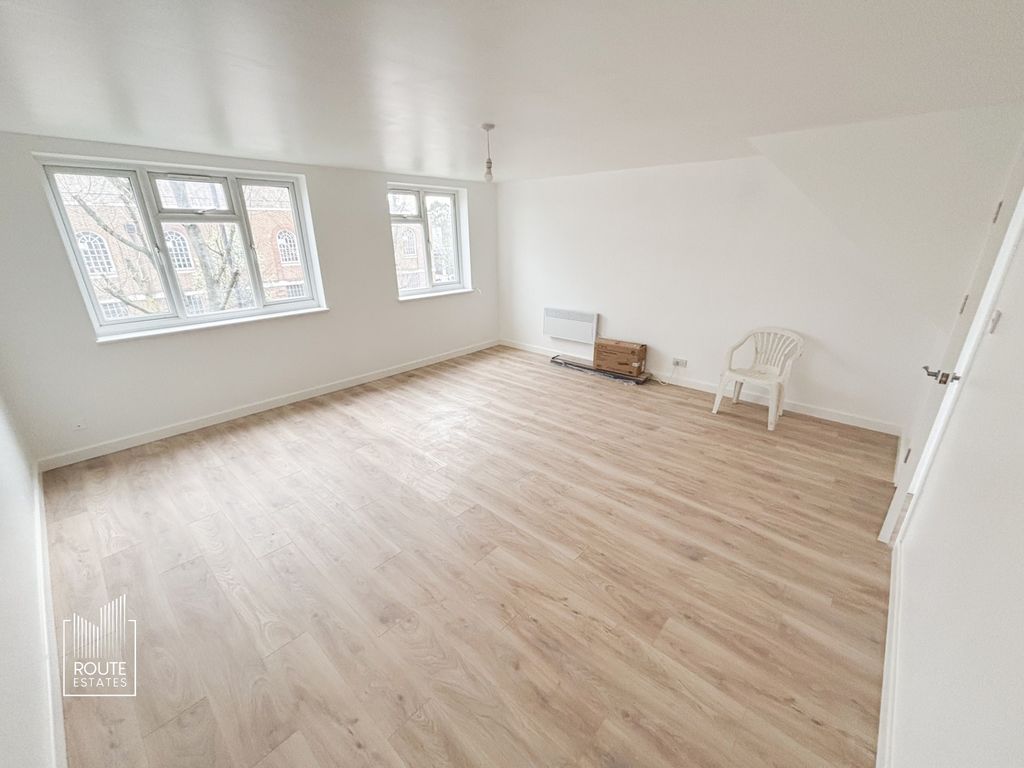 Property photo 3 of 11 Photo 10