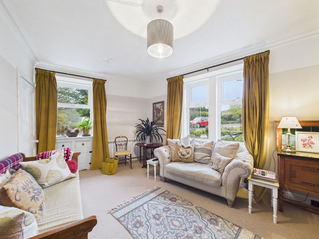 Property photo 2 of 13 Lounge