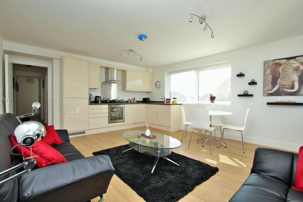 Property photo 3 of 7