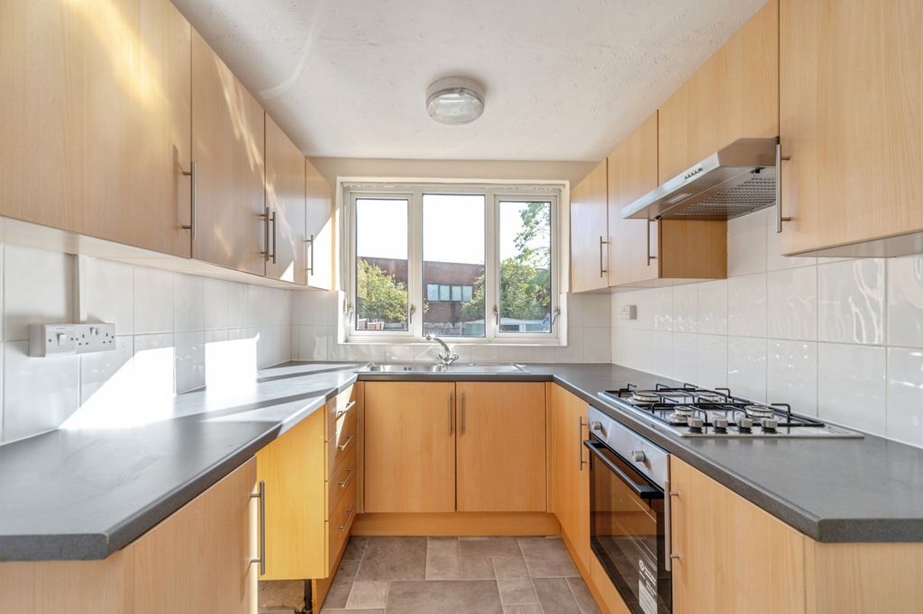 Property photo 2 of 9 Pbox-Img.Jpg