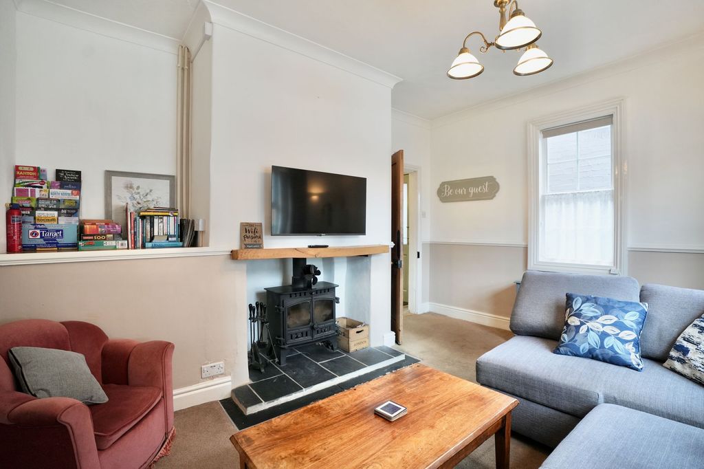 Property photo 2 of 18