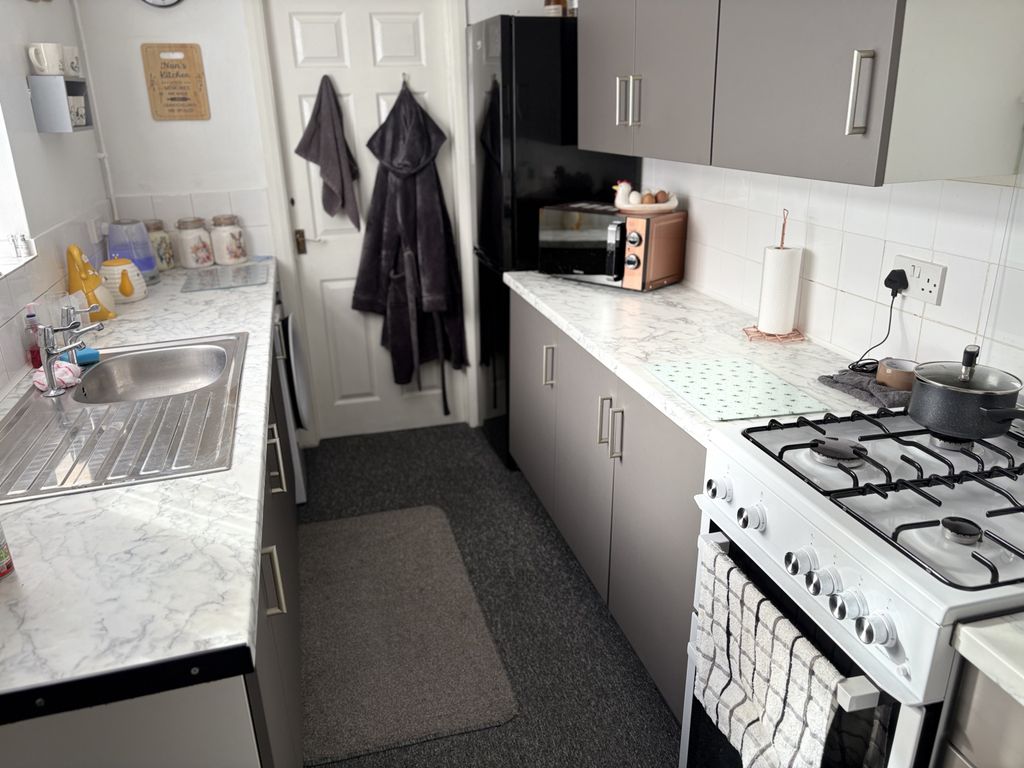 Property photo 3 of 8 Gallery