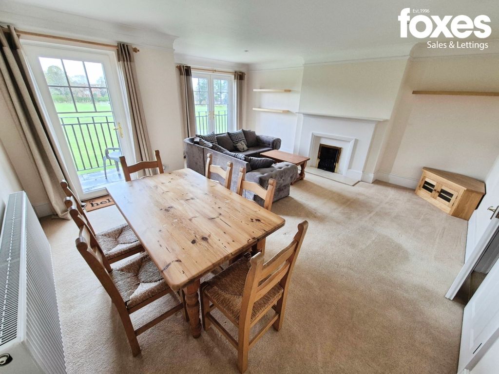 Property photo 3 of 27 4368973