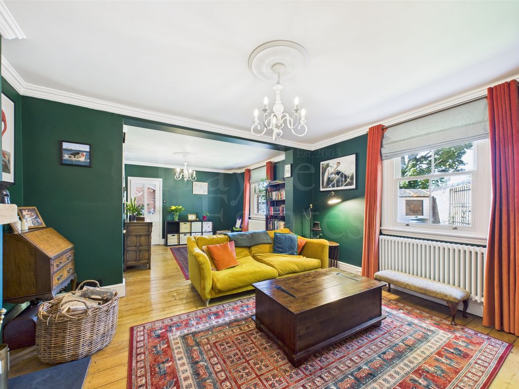 Property photo 3 of 14