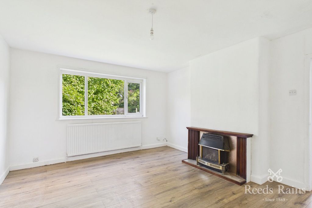 Property photo 2 of 13 Picture No. 19