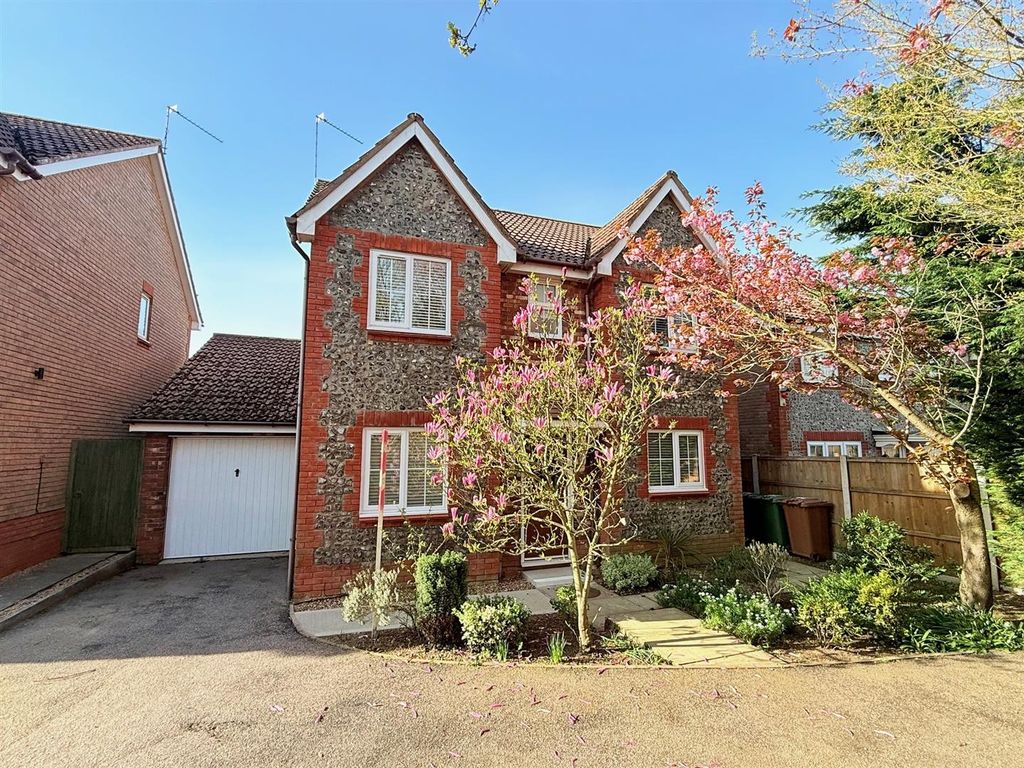 Property photo 1 of 20 Front View