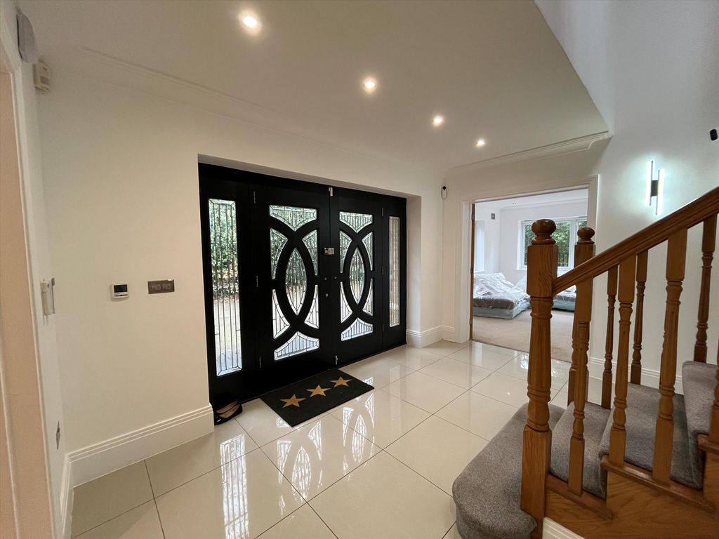 Property photo 2 of 15 Image