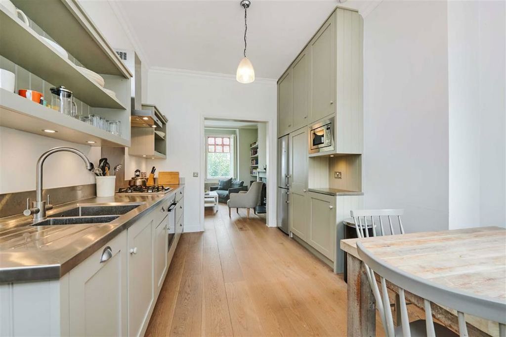 Property photo 2 of 7