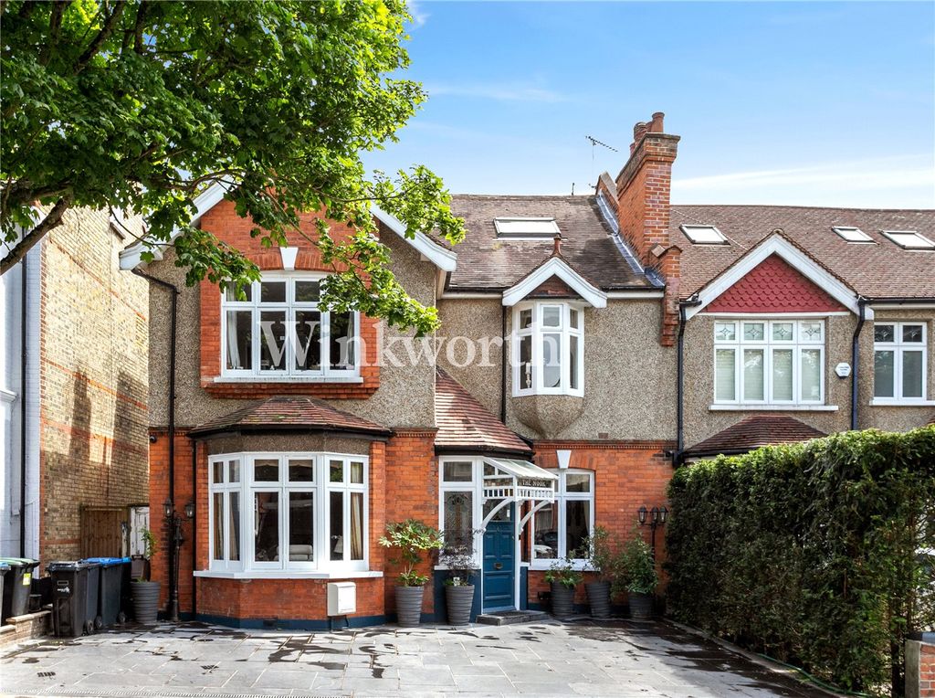 Property photo 3 of 23 Picture No. 30