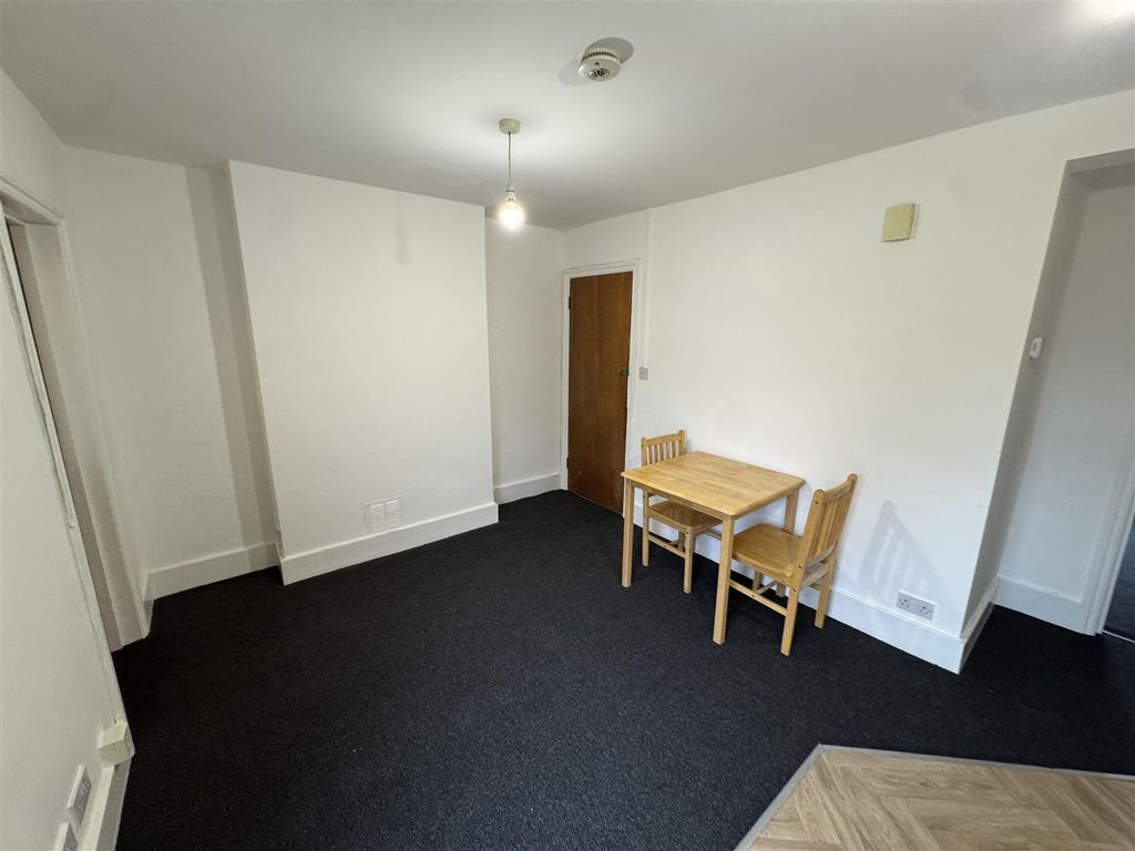 Property photo 3 of 9 Img_2174.Jpg