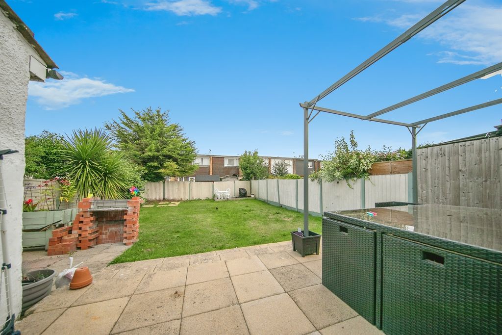 Property photo 3 of 16
