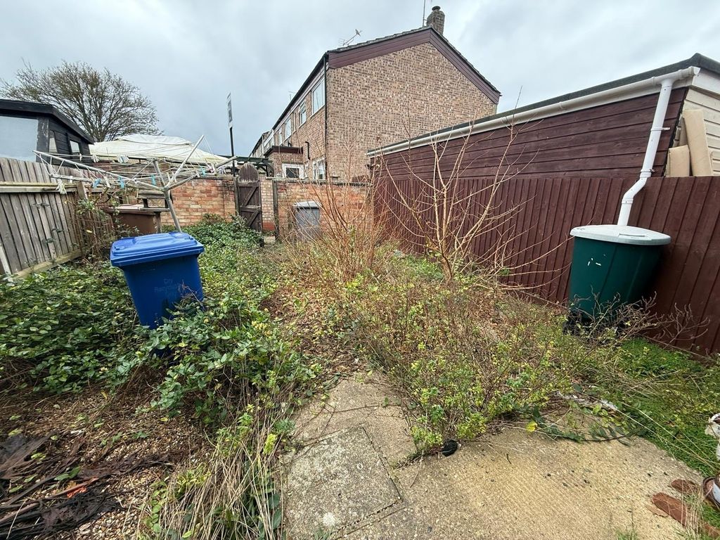 Property photo 3 of 8 Photo 2