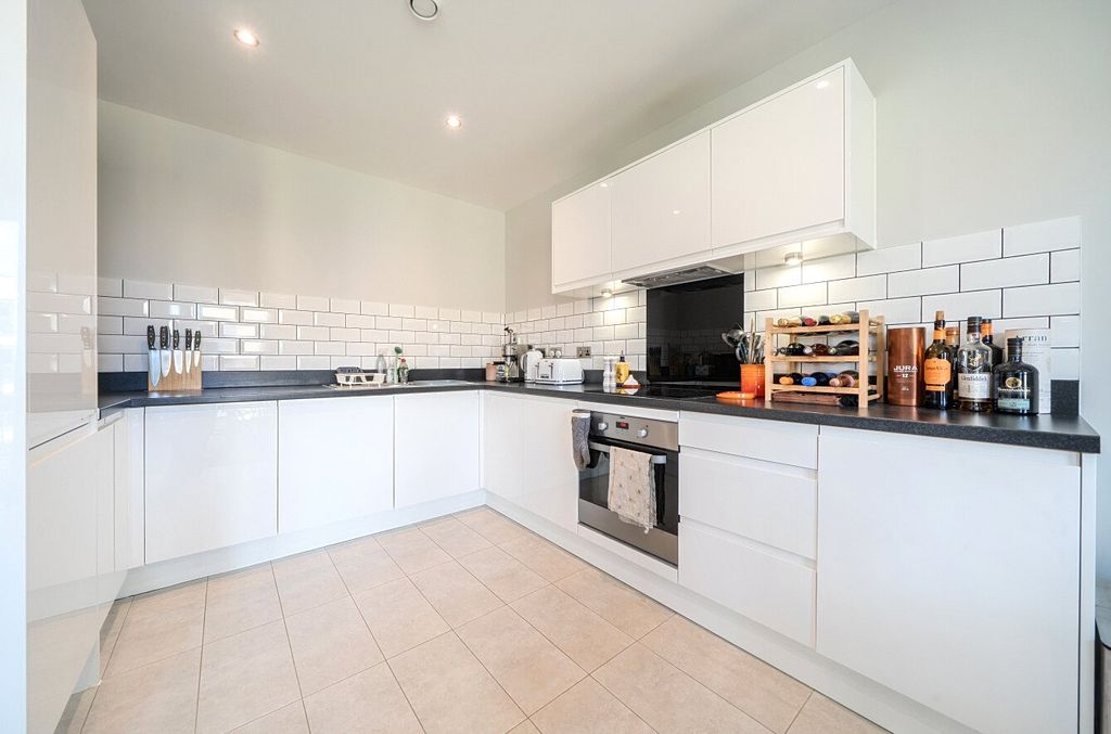 Property photo 2 of 16 Kitchen