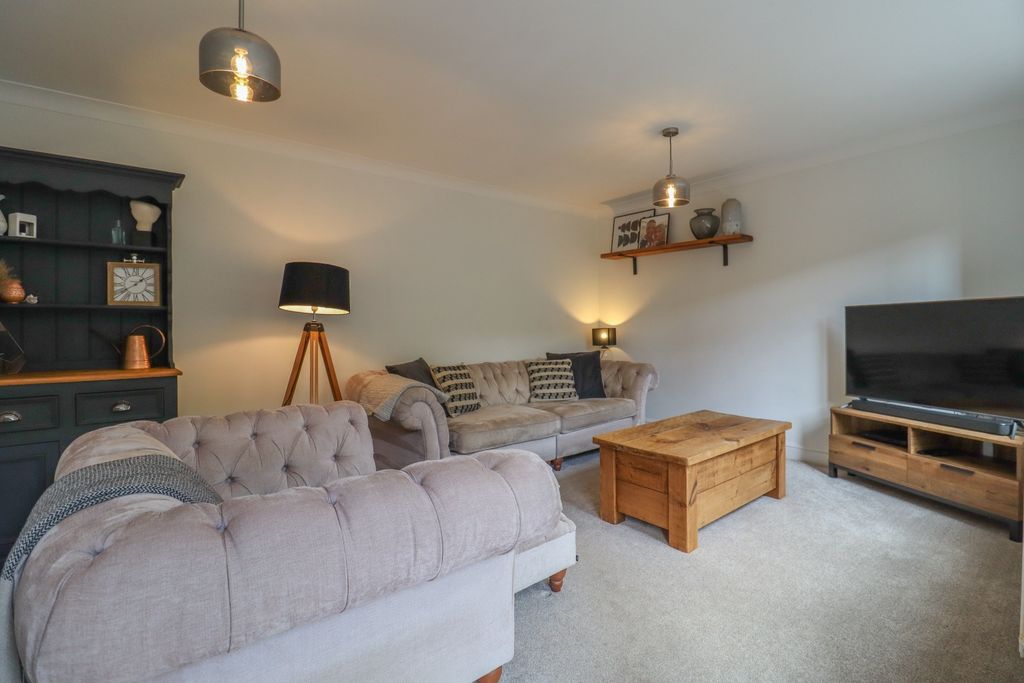 Property photo 2 of 32 3458785