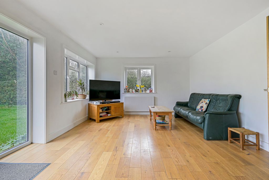 Property photo 3 of 22 Sitting Room