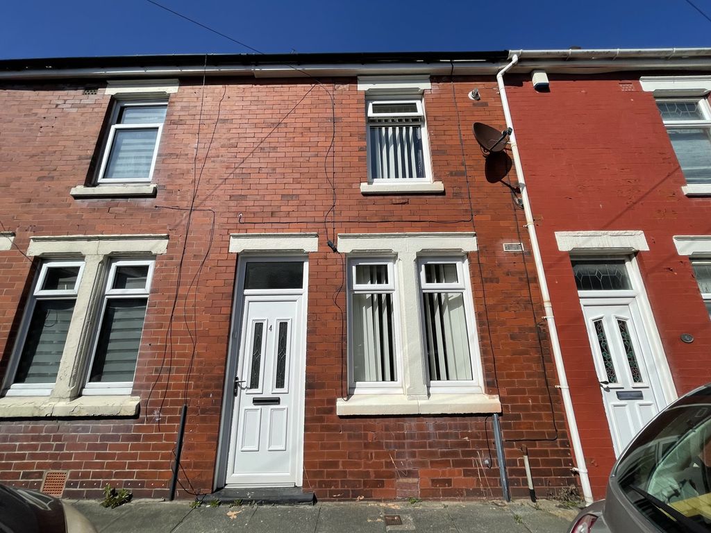 Property photo 1 of 11