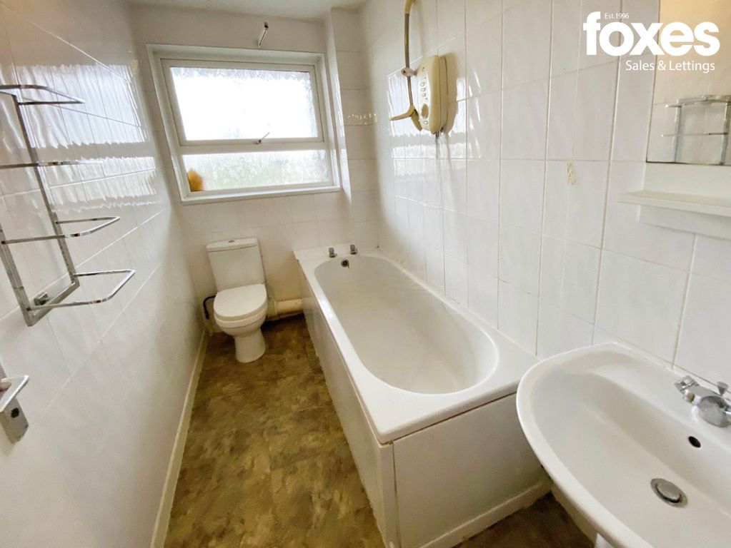 Property photo 3 of 10 3870193