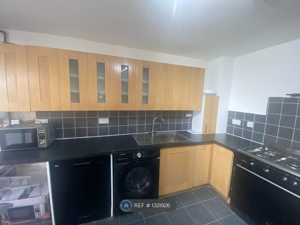 Property photo 3 of 24