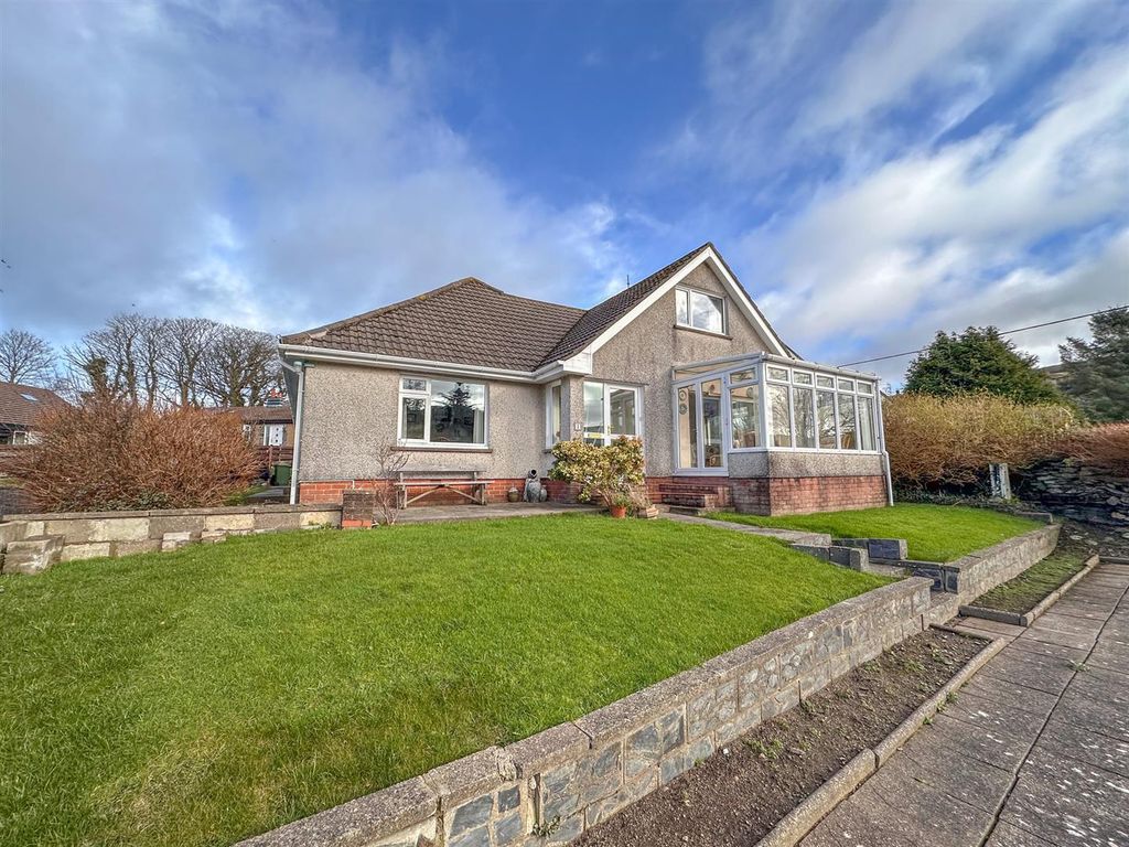 Property photo 1 of 31 1 Glen Close (44).Jpg