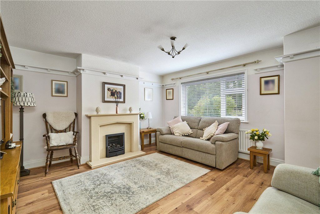 Property photo 3 of 21 Sitting Room