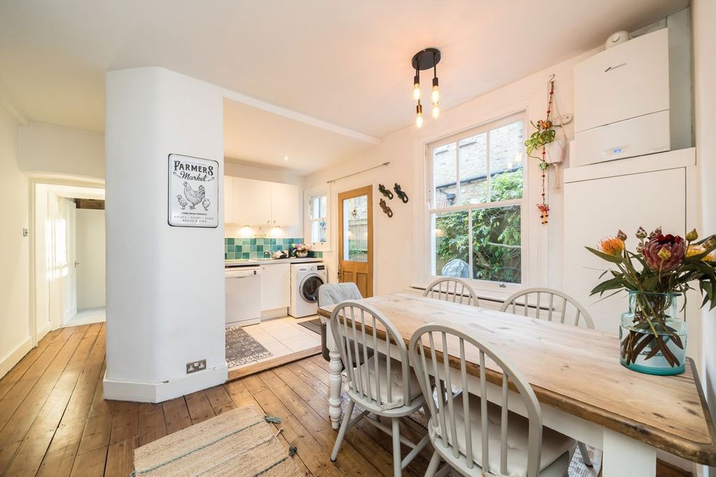 Property photo 3 of 8