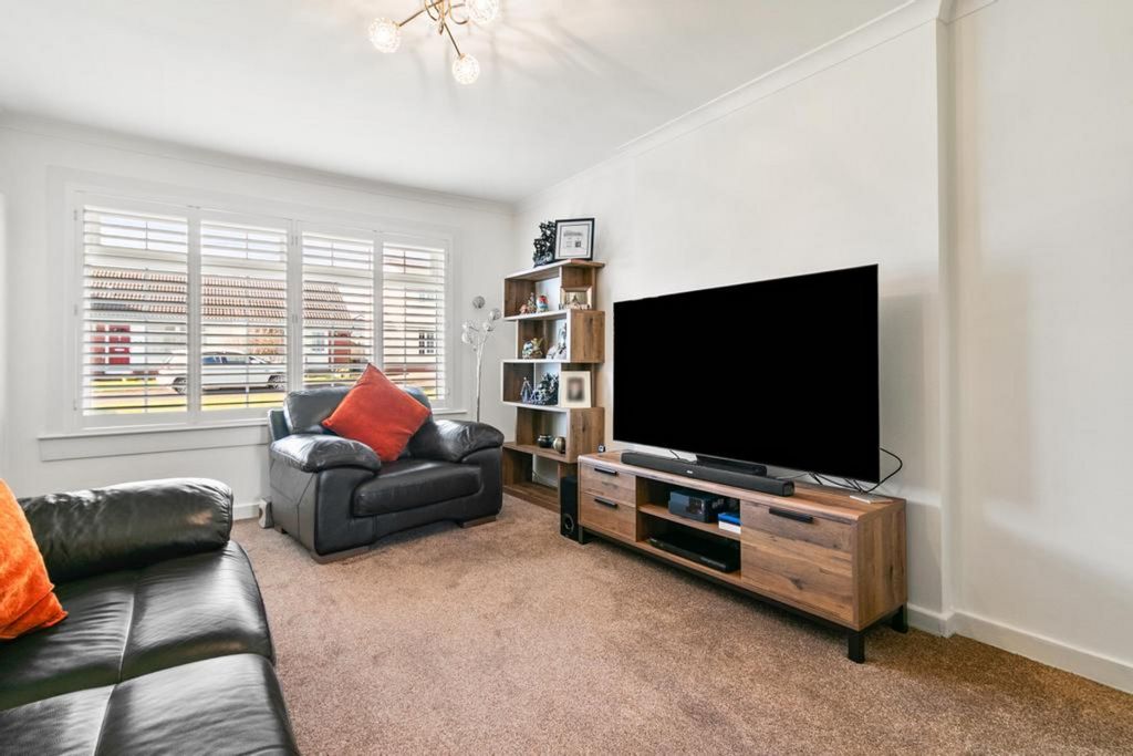 Property photo 3 of 24