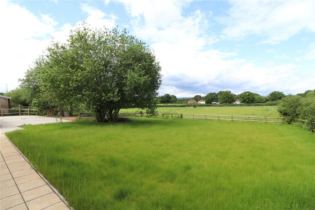 Property photo 1 of 13 Garden