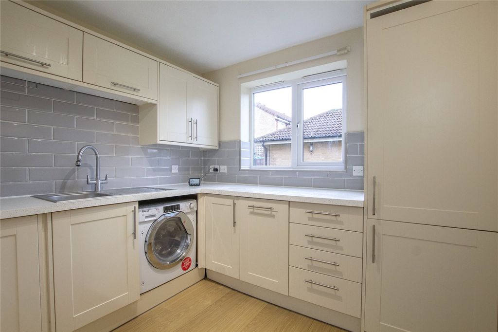 Property photo 3 of 9 Picture No. 14